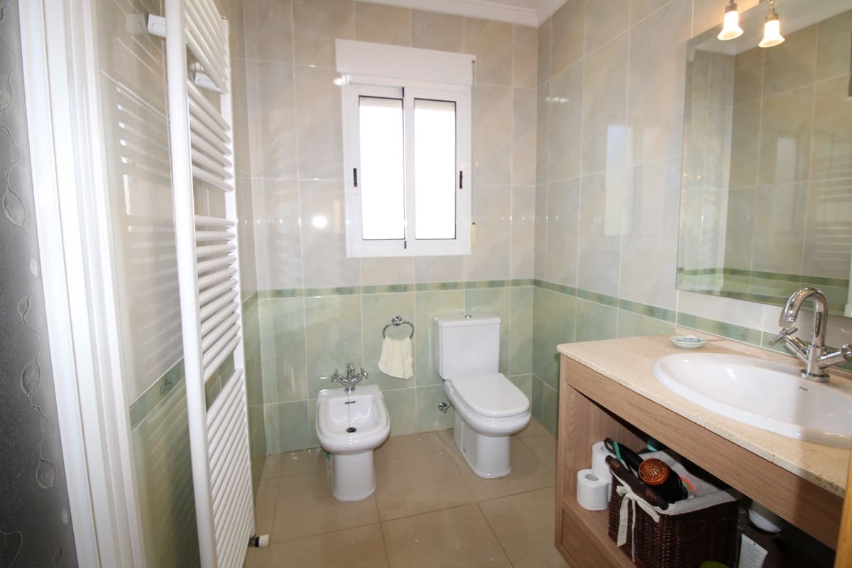 5 quarto Moradia para venda em Denia com piscina garagem - 795 000 € (Ref: 9851252)