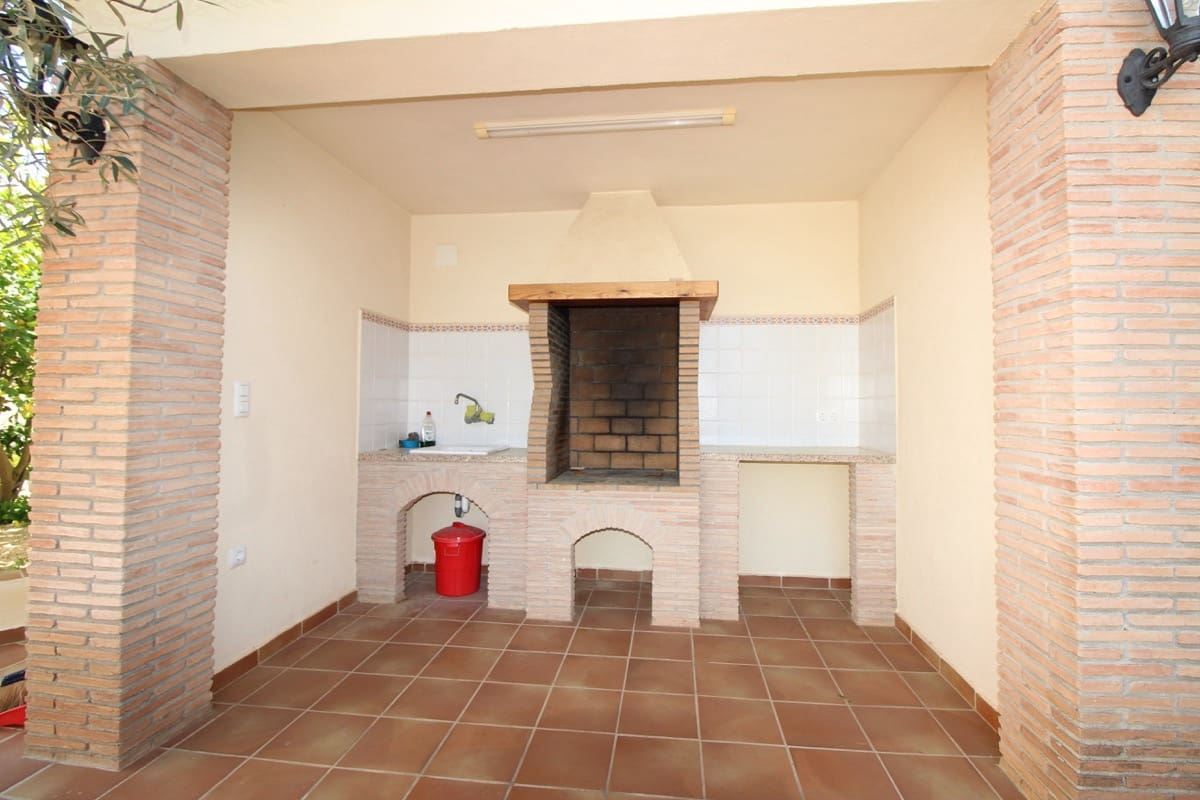 5 quarto Moradia para venda em Denia com piscina garagem - 795 000 € (Ref: 9851252)