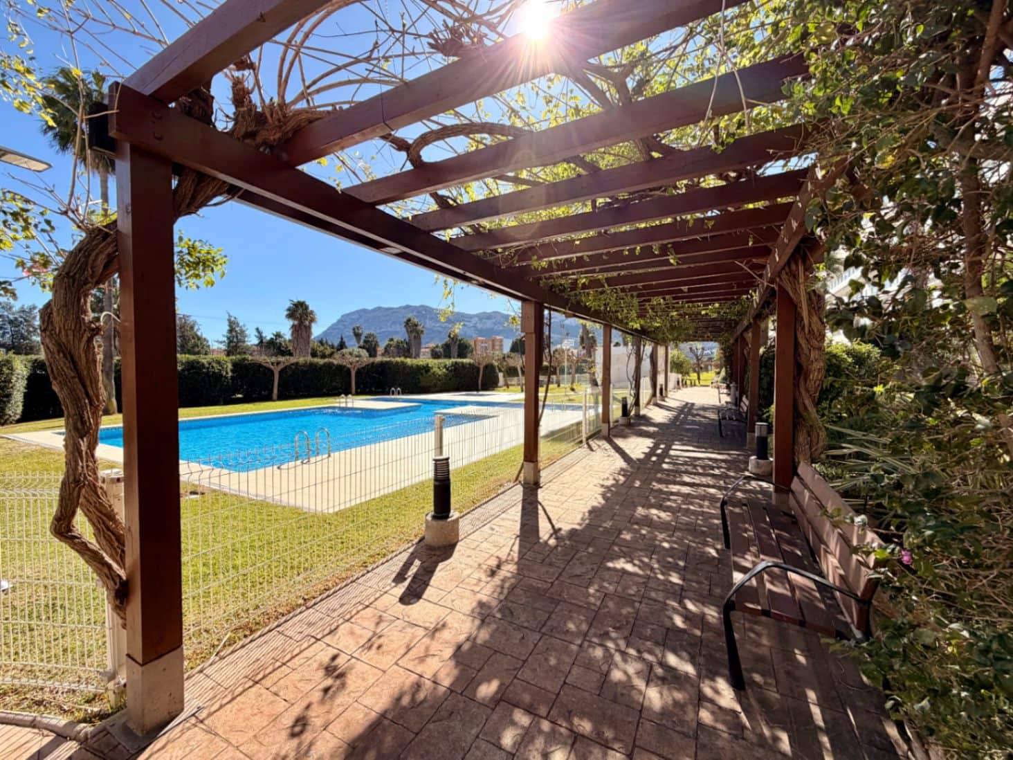 2 sovrum Lägenhet till salu i Denia med pool - 329 000 € (Ref: 9851254)