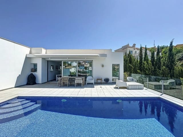 4 soverom Villa til salgs i Moraira, Teulada-Moraira med svømmebasseng - € 890 000 (Ref: 9851255)