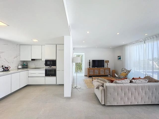 4 soverom Villa til salgs i Moraira, Teulada-Moraira med svømmebasseng - € 890 000 (Ref: 9851255)