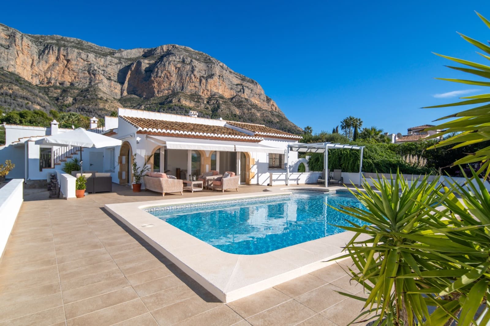 4 sovrum Villa till salu i Javea / Xabia med pool - 1 150 000 € (Ref: 9851258)