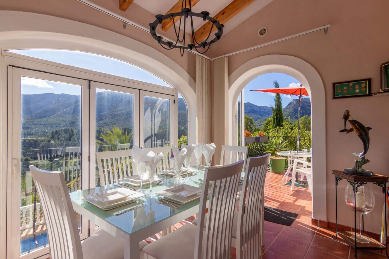 4 bedroom Villa for sale in Jalon / Xalo with pool - € 469,000 (Ref: 9851262)