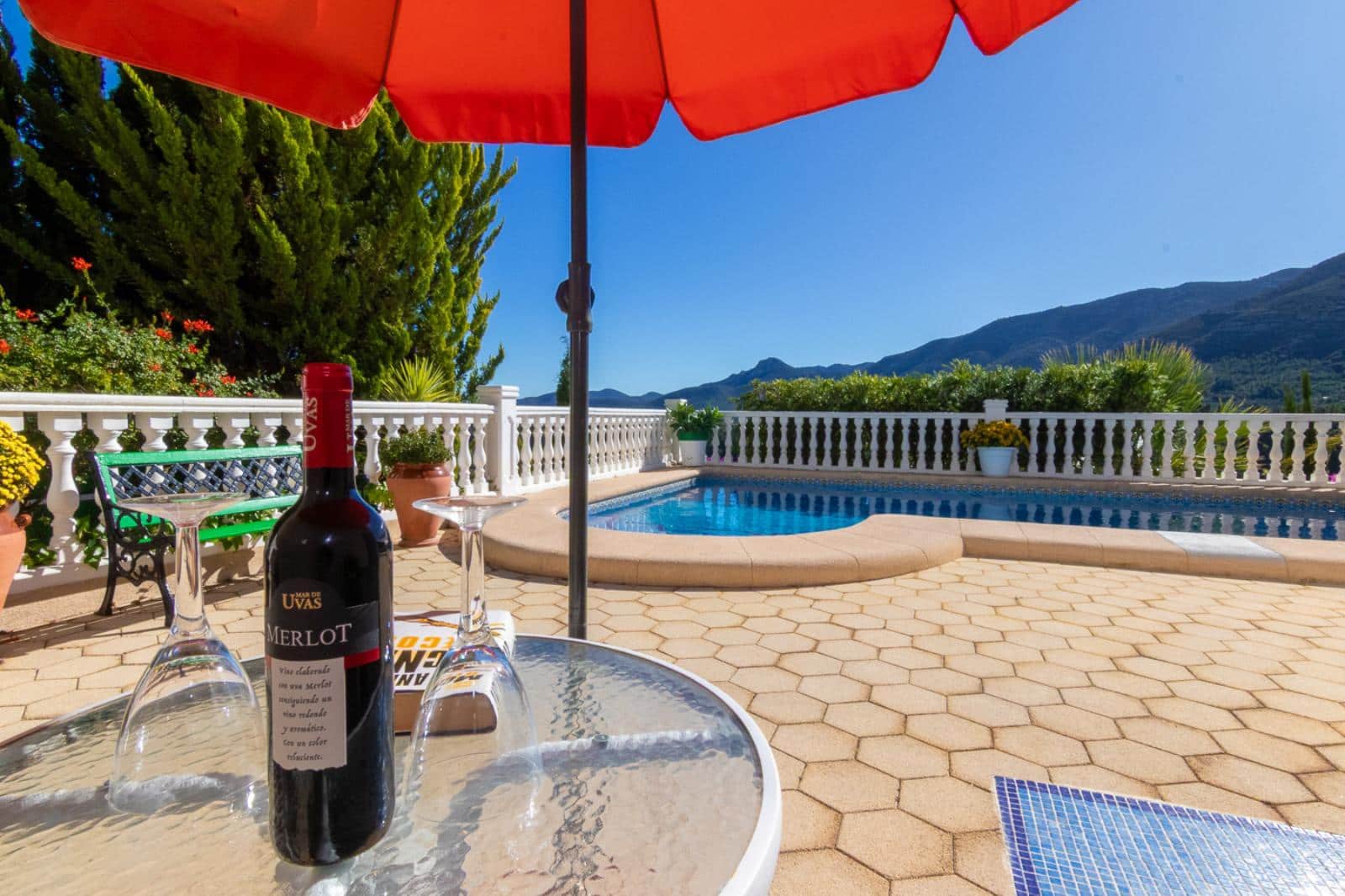 4 bedroom Villa for sale in Jalon / Xalo with pool - € 469,000 (Ref: 9851262)