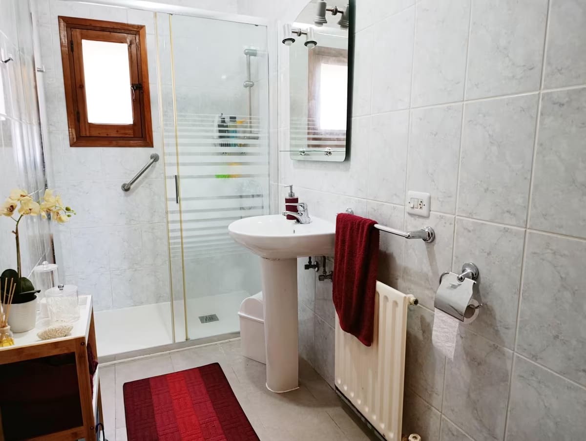 4 sypialnia Willa na sprzedaż w Orba z basenem - 460 000 € (Ref: 9851264)