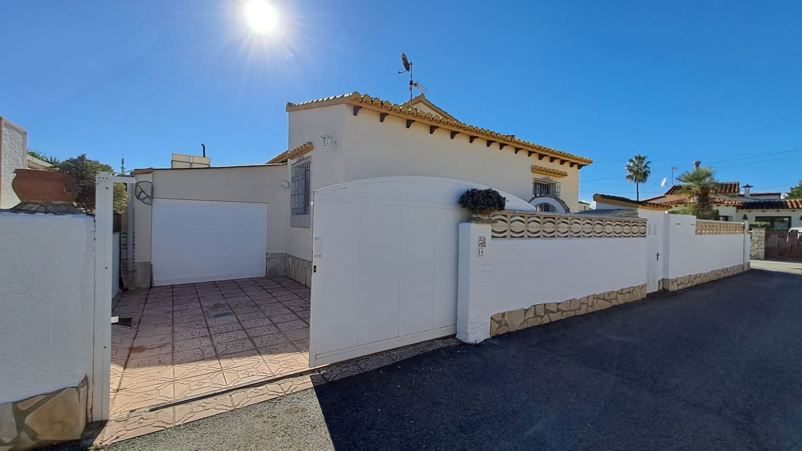 3 soveværelse Villa til salg i Denia med swimmingpool - € 379.000 (Ref: 9851265)