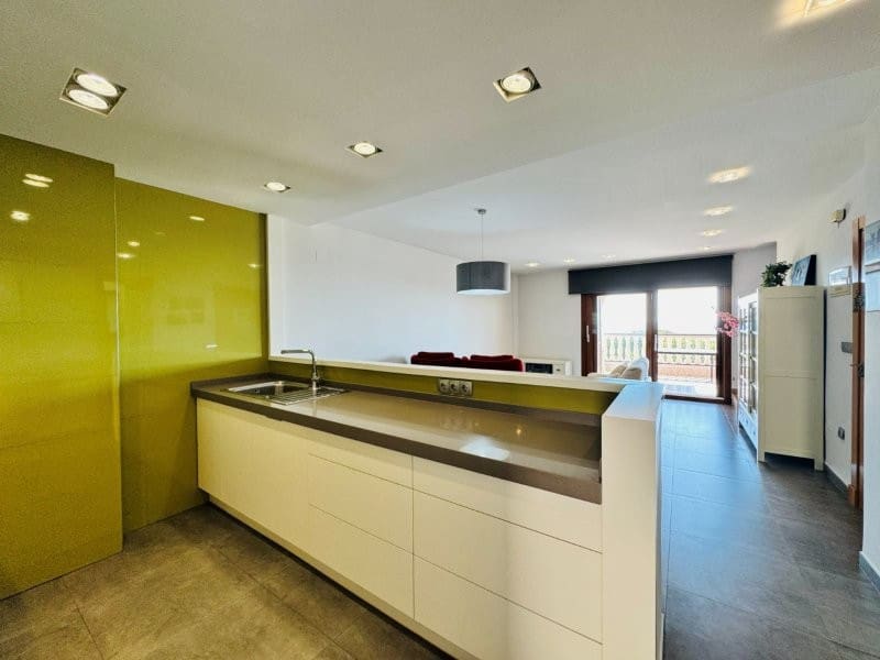 2 soverom Strandleiligheter til salgs i Guardamar del Segura - € 450 000 (Ref: 9851271)