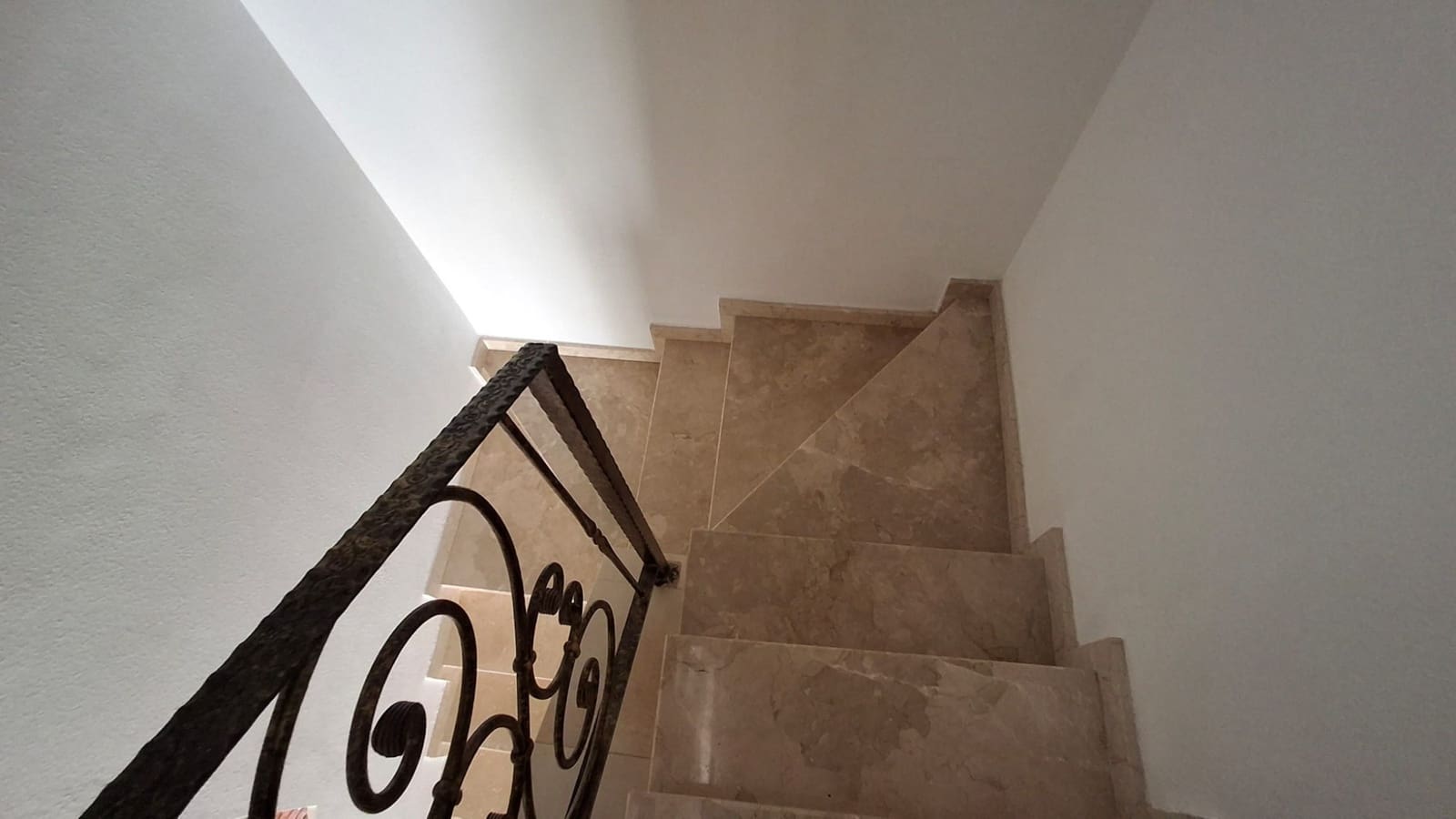 2 bedroom Townhouse for sale in Villamartin with pool - € 239,000 (Ref: 9851272)
