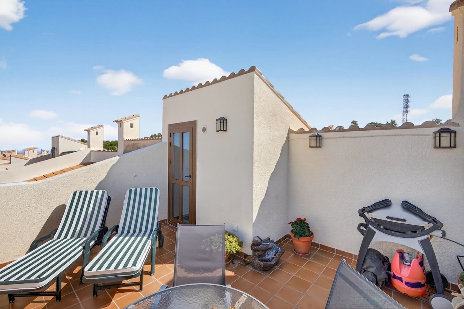 3 soverom Hus til salgs i Gran Alacant med svømmebasseng - € 366 000 (Ref: 9851275)