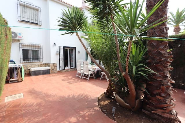 3 soverom Hus til salgs i Dénia med svømmebasseng - € 320 000 (Ref: 9851285)