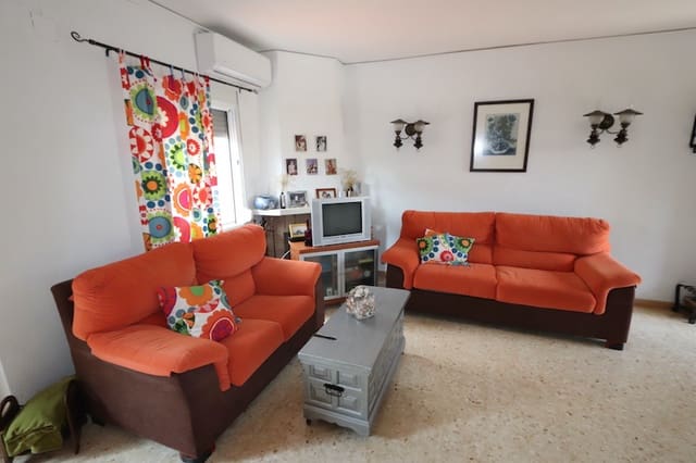 3 soverom Hus til salgs i Dénia med svømmebasseng - € 320 000 (Ref: 9851285)