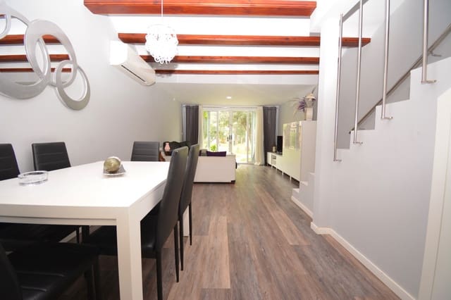 3 Zimmer Haus zu verkaufen in Dénia mit Pool - 290.000 € (Ref: 9851286)