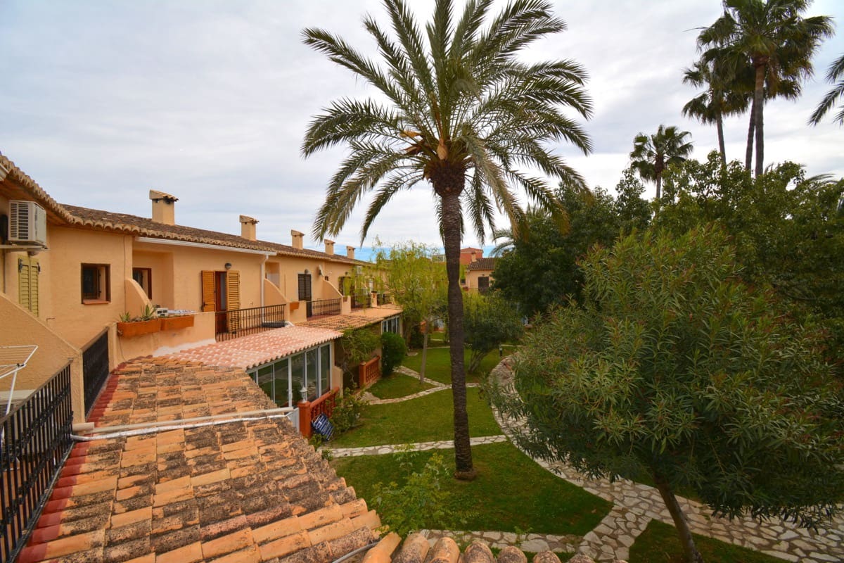 3 slaapkamer Huis te koop in Denia met zwembad - € 290.000 (Ref: 9851286)