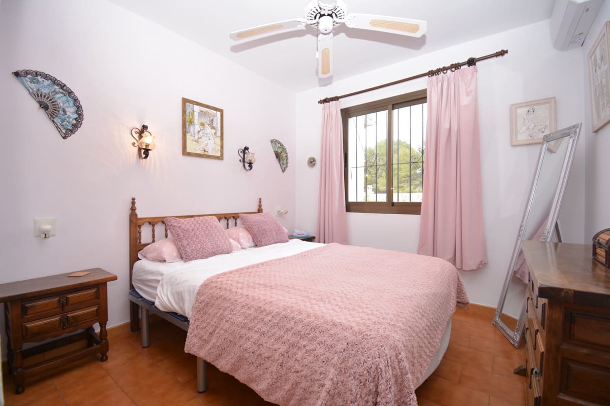 3 quarto Casa em Banda para venda em Moraira com piscina - 269 000 € (Ref: 9851287)