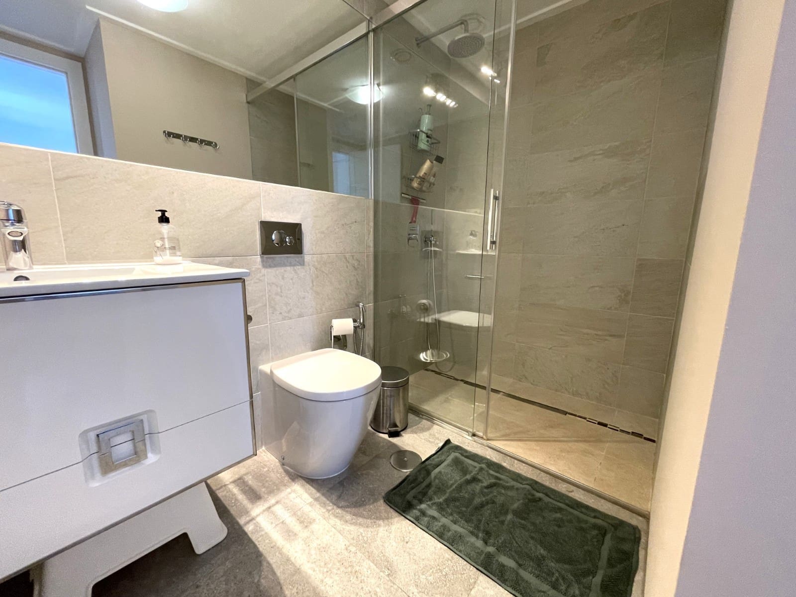 Appartement de 2 chambres de location de vacances à Torrevieja avec piscine - 420 € (Ref: 9880232)