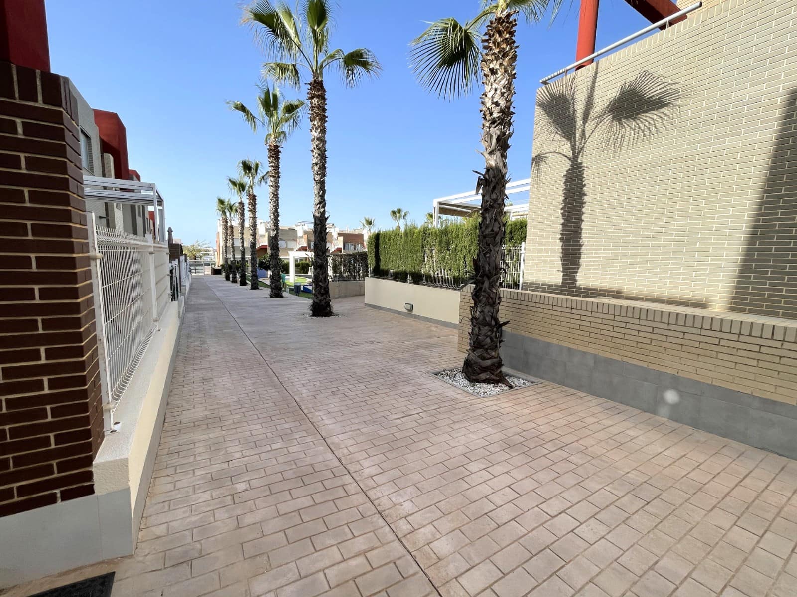 Appartement de 2 chambres de location de vacances à Torrevieja avec piscine - 420 € (Ref: 9880232)