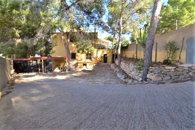 Chalet de 6 habitaciones en Villamartin, Orihuela en venta con piscina - 450.000 € (Ref: 9926754)
