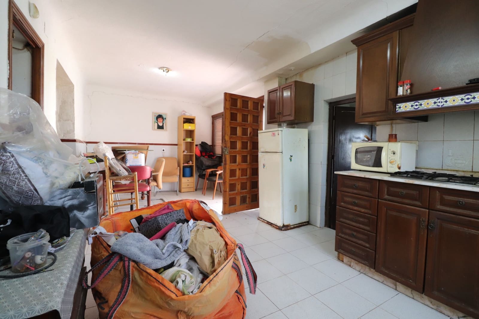 5 bedroom Villa for sale in Los Montesinos - € 169,000 (Ref: 9926930)