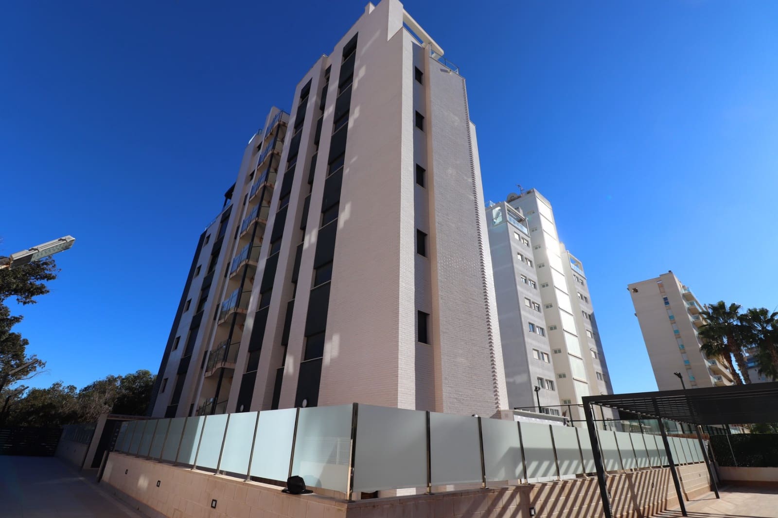 3 makuuhuone Huoneisto myytävänä paikassa Guardamar del Segura mukana uima-altaan - 580 000 € (Ref: 9926931)