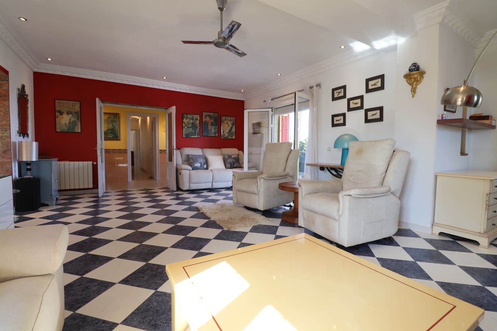3 bedroom Villa for sale in Algorfa with pool - € 549,500 (Ref: 9926934)