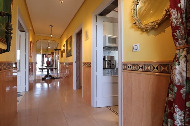 3 bedroom Villa for sale in Algorfa with pool - € 549,500 (Ref: 9926934)