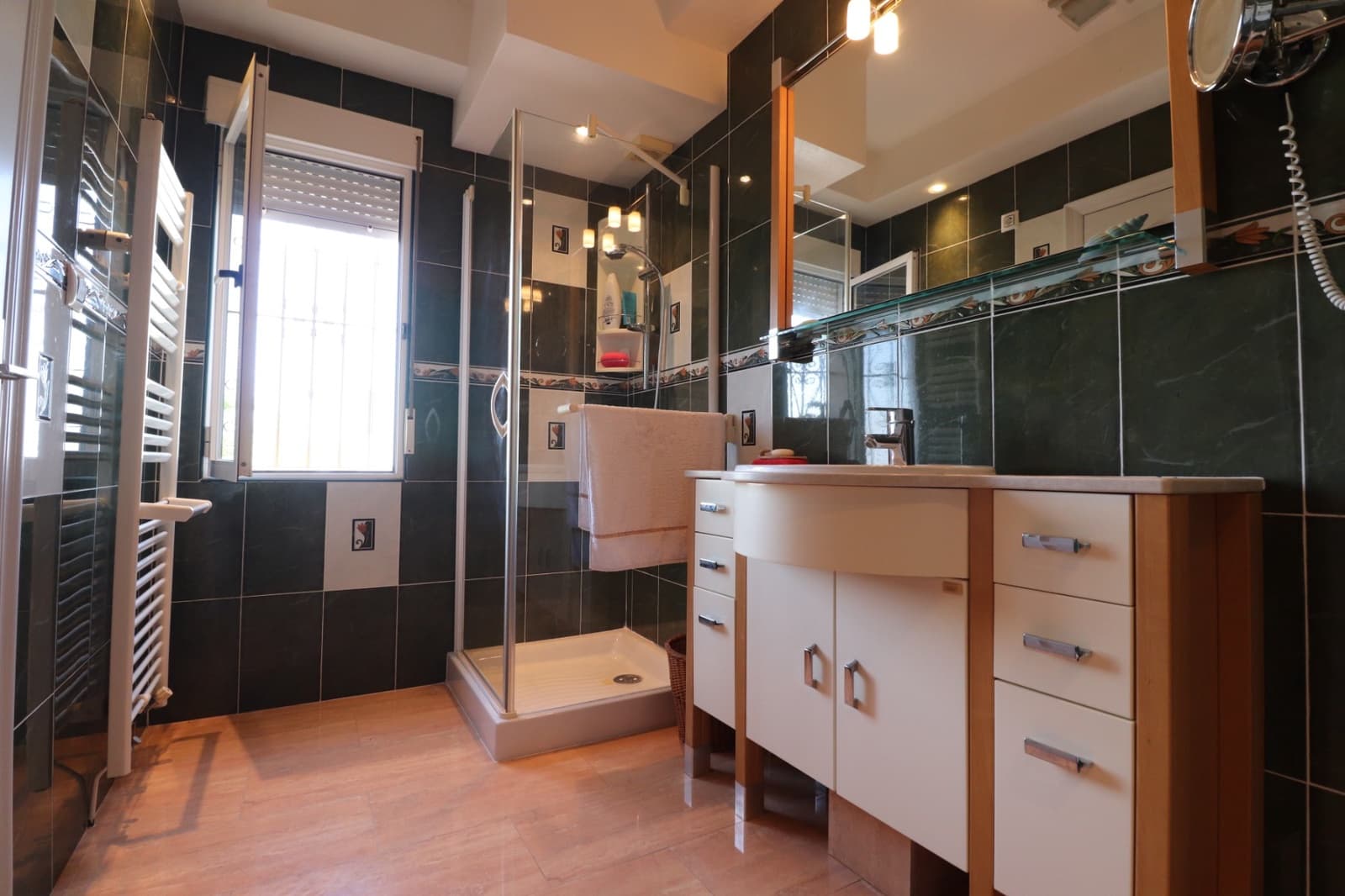 3 bedroom Villa for sale in Algorfa with pool - € 549,500 (Ref: 9926934)