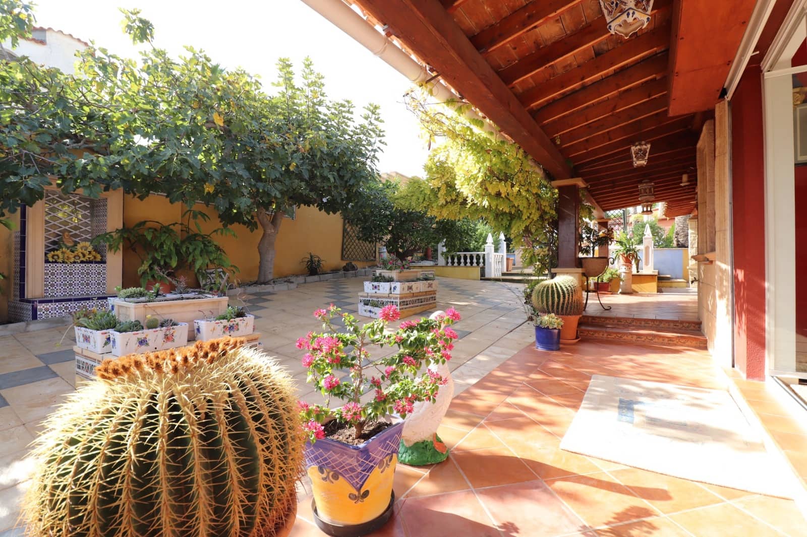 3 bedroom Villa for sale in Algorfa with pool - € 549,500 (Ref: 9926934)