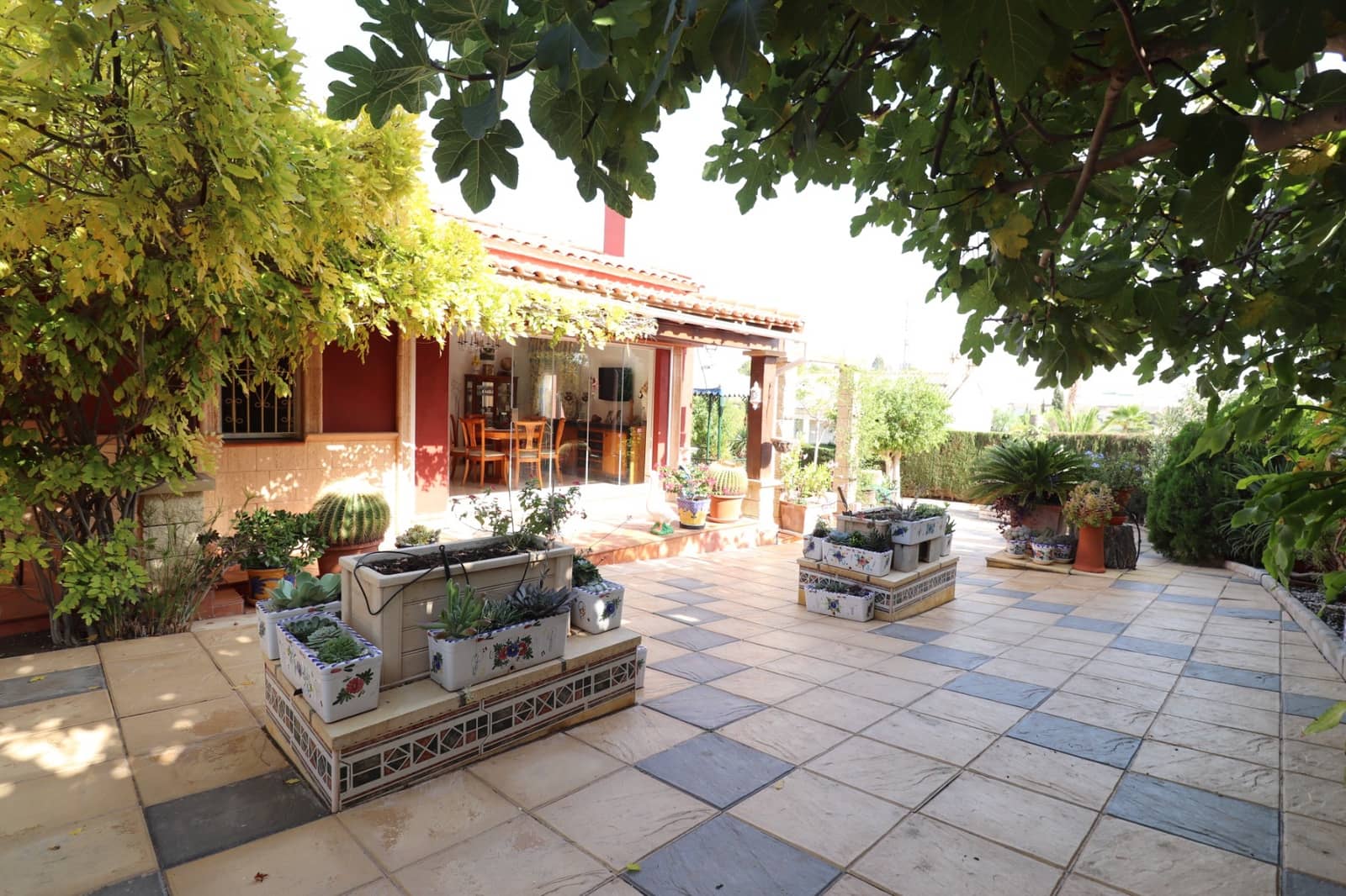 3 bedroom Villa for sale in Algorfa with pool - € 549,500 (Ref: 9926934)