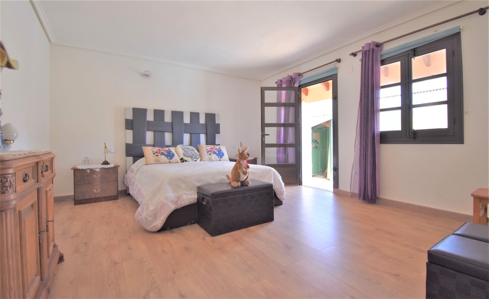 4 soverom Villa til salgs i Villamartin med svømmebasseng - € 630 000 (Ref: 9926937)
