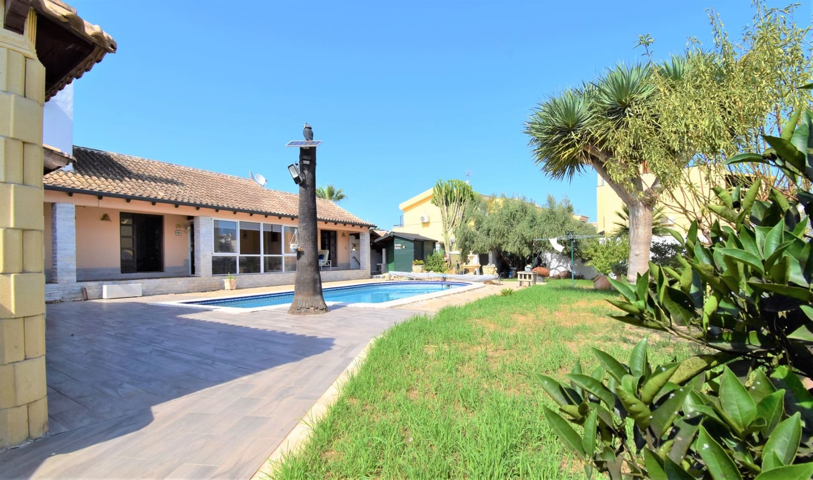 4 soverom Villa til salgs i Villamartin med svømmebasseng - € 630 000 (Ref: 9926937)