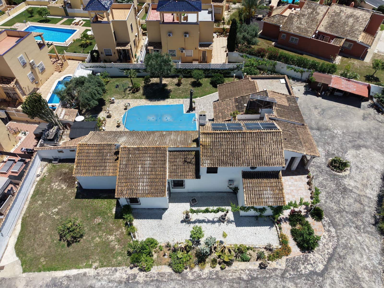4 soverom Villa til salgs i Villamartin med svømmebasseng - € 630 000 (Ref: 9926937)