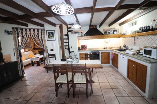 5 bedroom Villa for sale in Algorfa - € 418,000 (Ref: 9926938)
