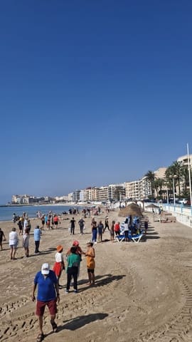 3 bedroom Apartment for sale in Playa de los Locos, Torrevieja with pool - € 255,000 (Ref: 9930419)