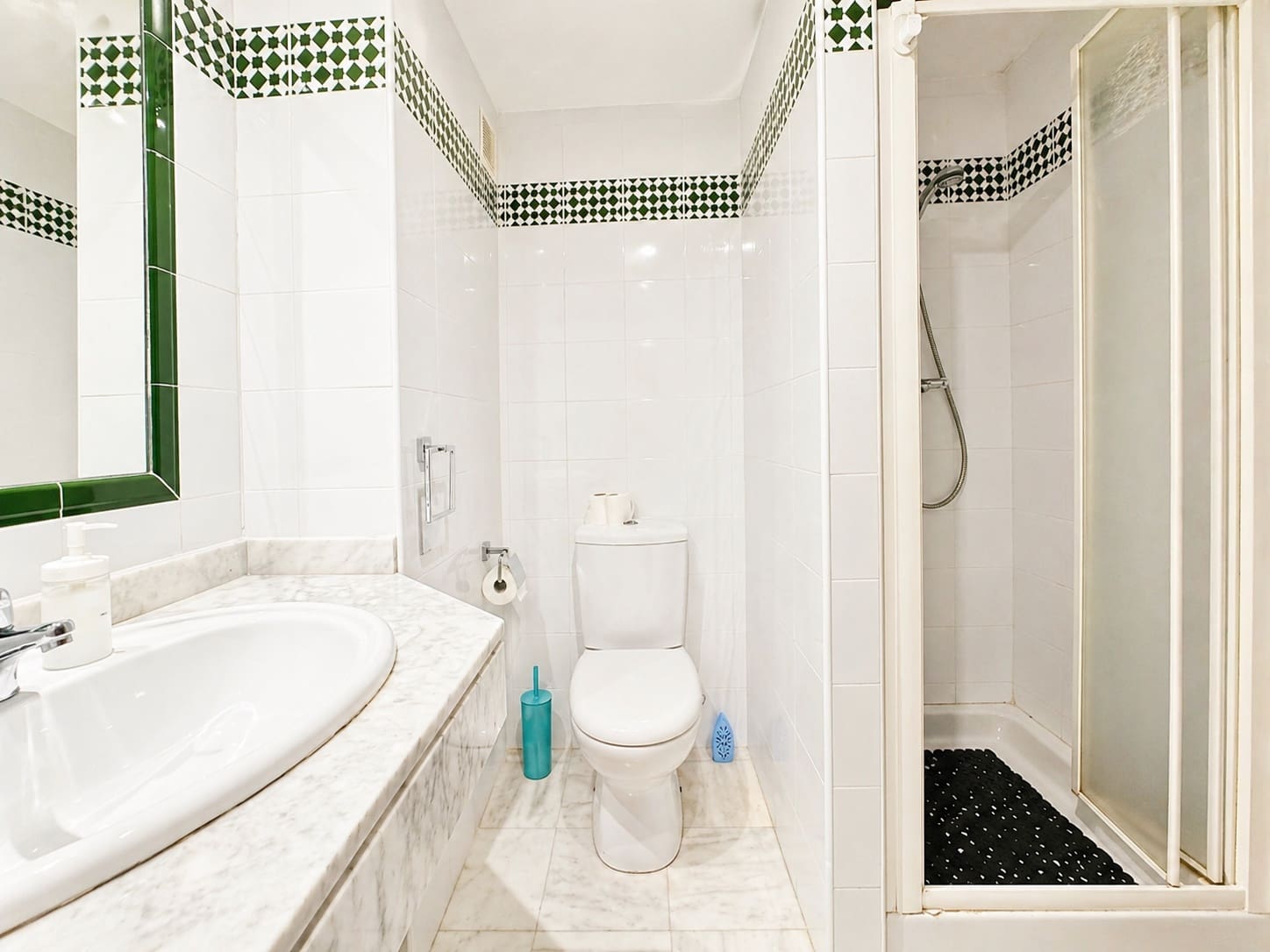 3 bedroom Apartment for sale in Torrevieja with pool - € 255,000 (Ref: 9930419)