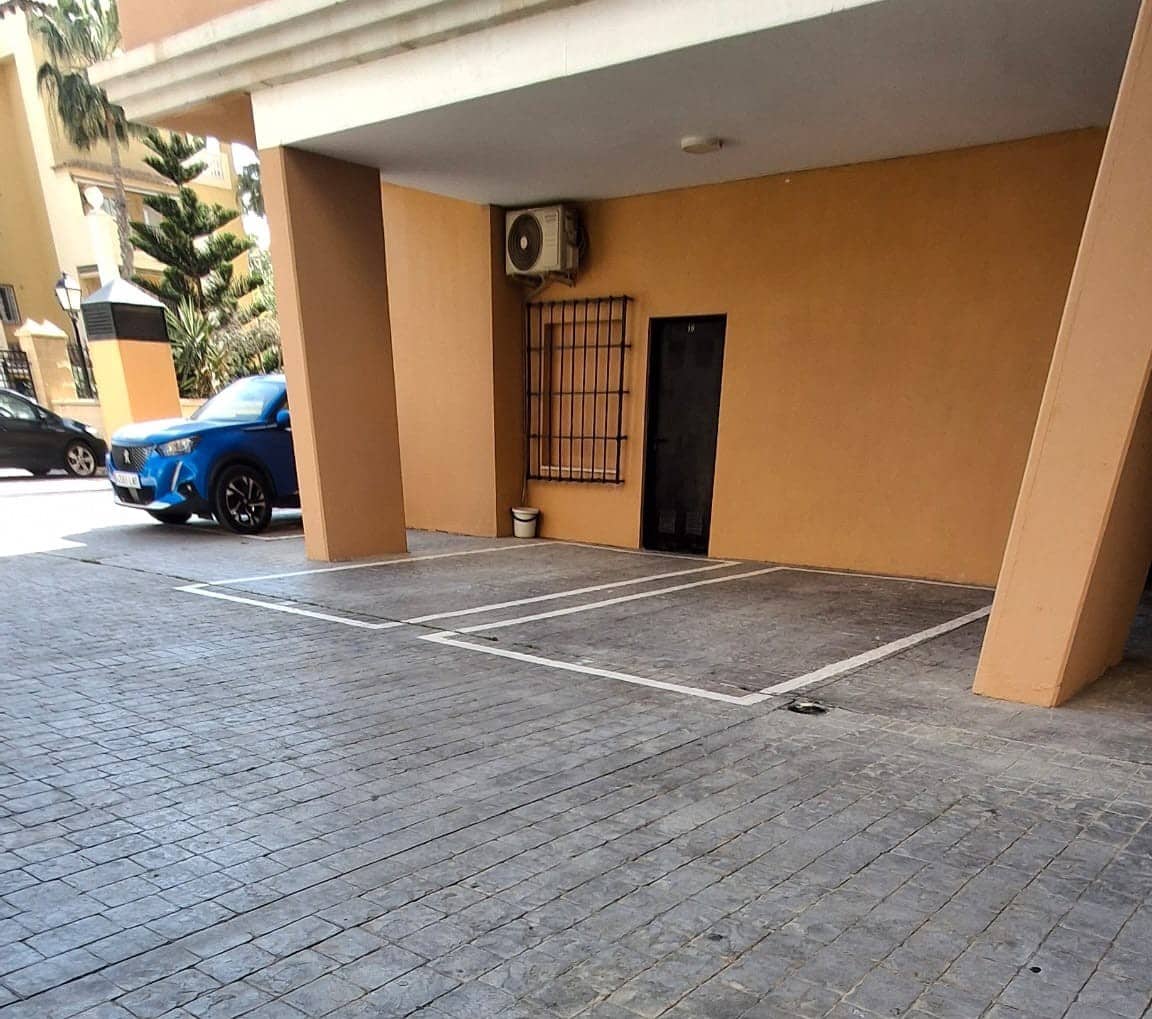 3 bedroom Apartment for sale in Torrevieja with pool - € 255,000 (Ref: 9930419)