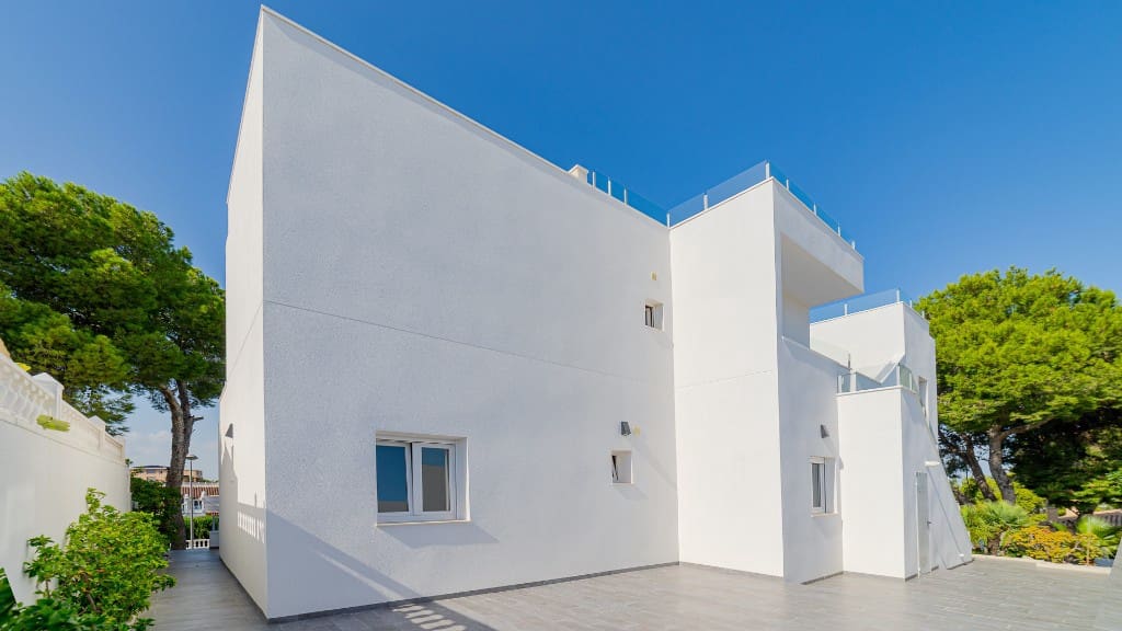 6 sovrum Villa till salu i Torrevieja med pool - 890 000 € (Ref: 9930422)