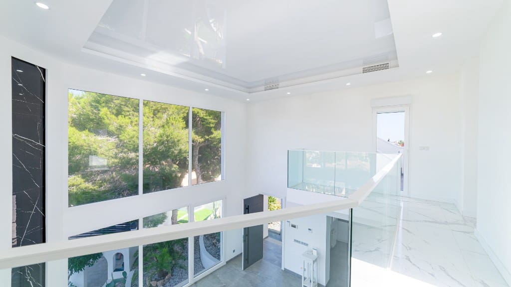 6 sovrum Villa till salu i Torrevieja med pool - 890 000 € (Ref: 9930422)