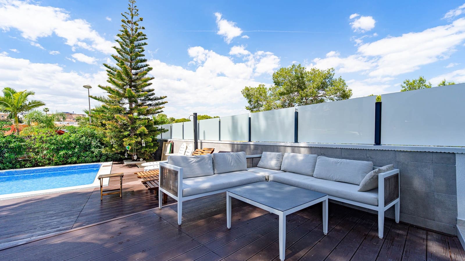 6 sovrum Villa till salu i Torrevieja med pool - 890 000 € (Ref: 9930422)