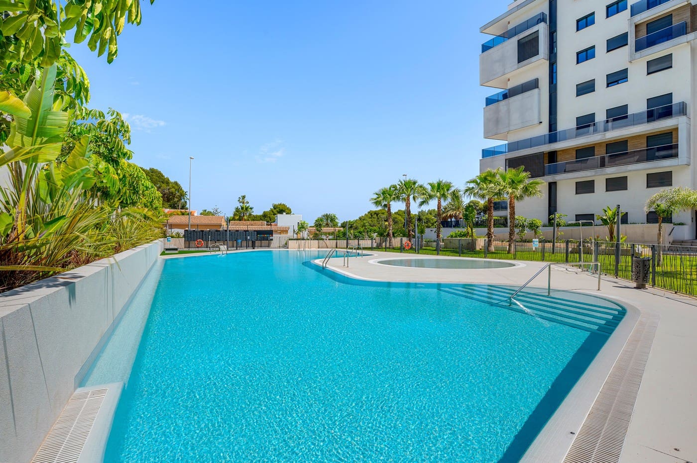3 makuuhuone Huoneisto myytävänä paikassa Dehesa de Campoamor mukana uima-altaan - 349 000 € (Ref: 9930427)