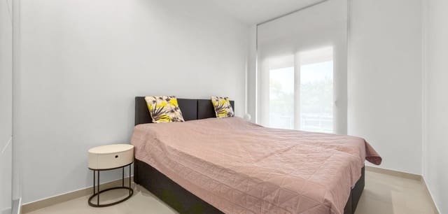 2 quarto Apartamento para venda em Pinar de Campoverde, Pilar de la Horadada com piscina - 354 000 € (Ref: 9930431)