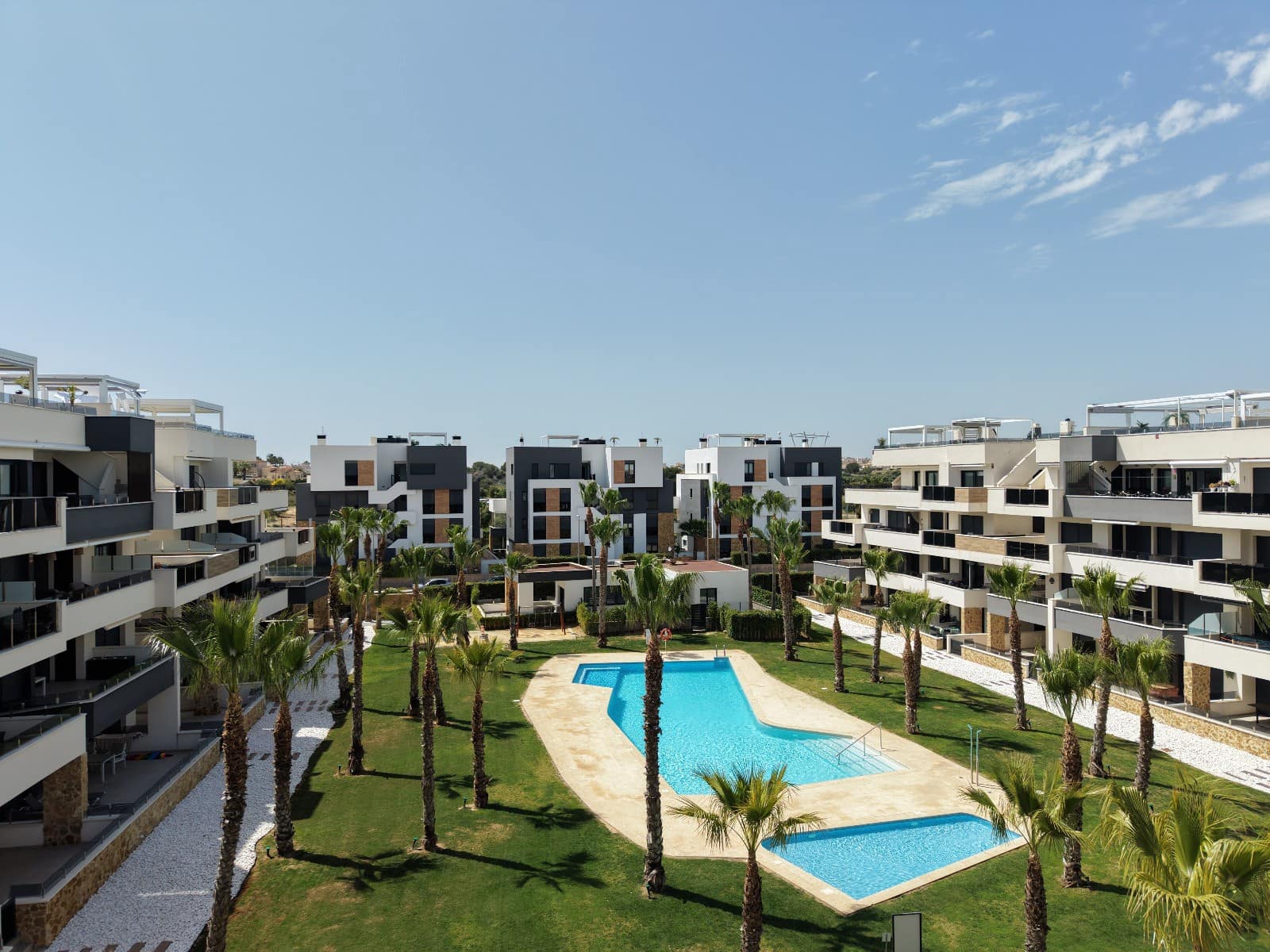 2 slaapkamer Appartement te koop in Los Altos met zwembad - € 279.000 (Ref: 9930436)
