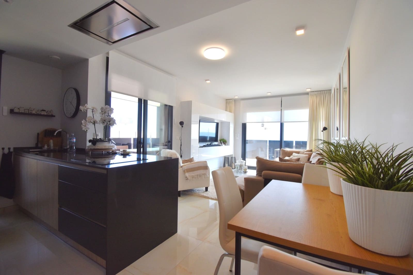 3 Zimmer Apartment zu verkaufen in Playa Flamenca mit Pool - 475.000 € (Ref: 9930444)