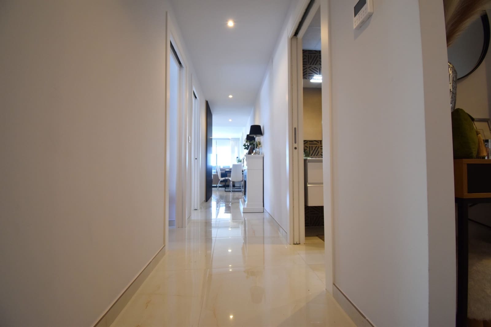 3 Zimmer Apartment zu verkaufen in Playa Flamenca mit Pool - 475.000 € (Ref: 9930444)