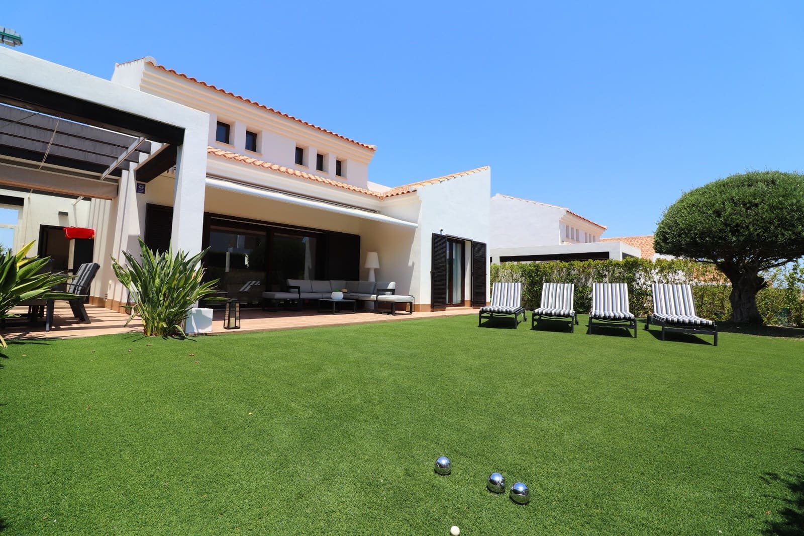 Chalet de 3 habitaciones en Algorfa en venta con piscina - 550.000 € (Ref: 9930447)