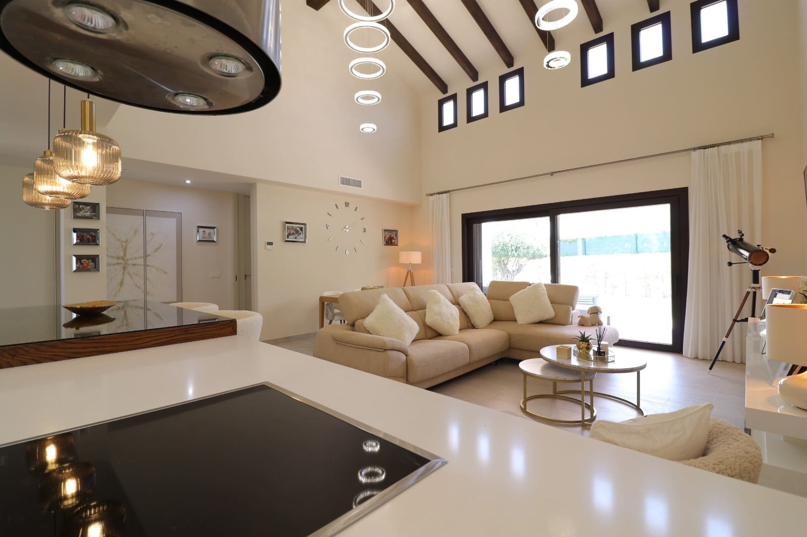 Chalet de 3 habitaciones en Algorfa en venta con piscina - 550.000 € (Ref: 9930447)