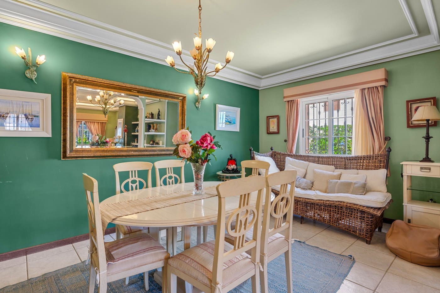 6 soveværelse Villa til salg i Torrevieja med swimmingpool - € 950.000 (Ref: 9930448)