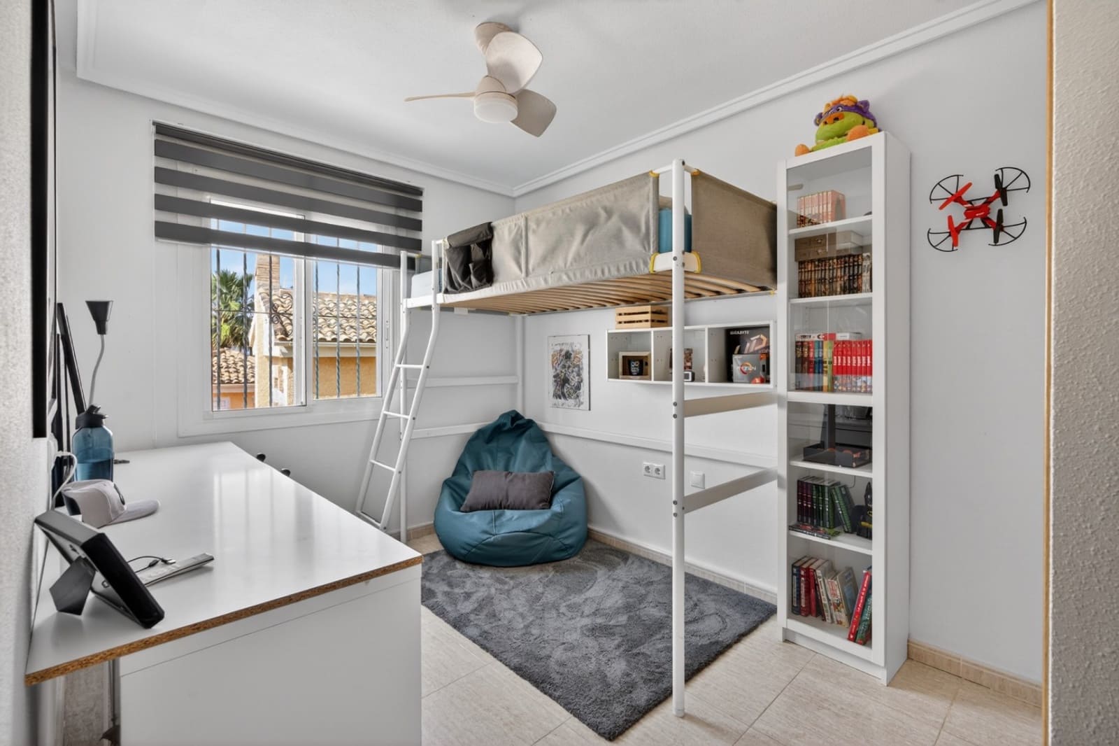 6 soveværelse Villa til salg i Gran Alacant med swimmingpool - € 539.900 (Ref: 9930472)