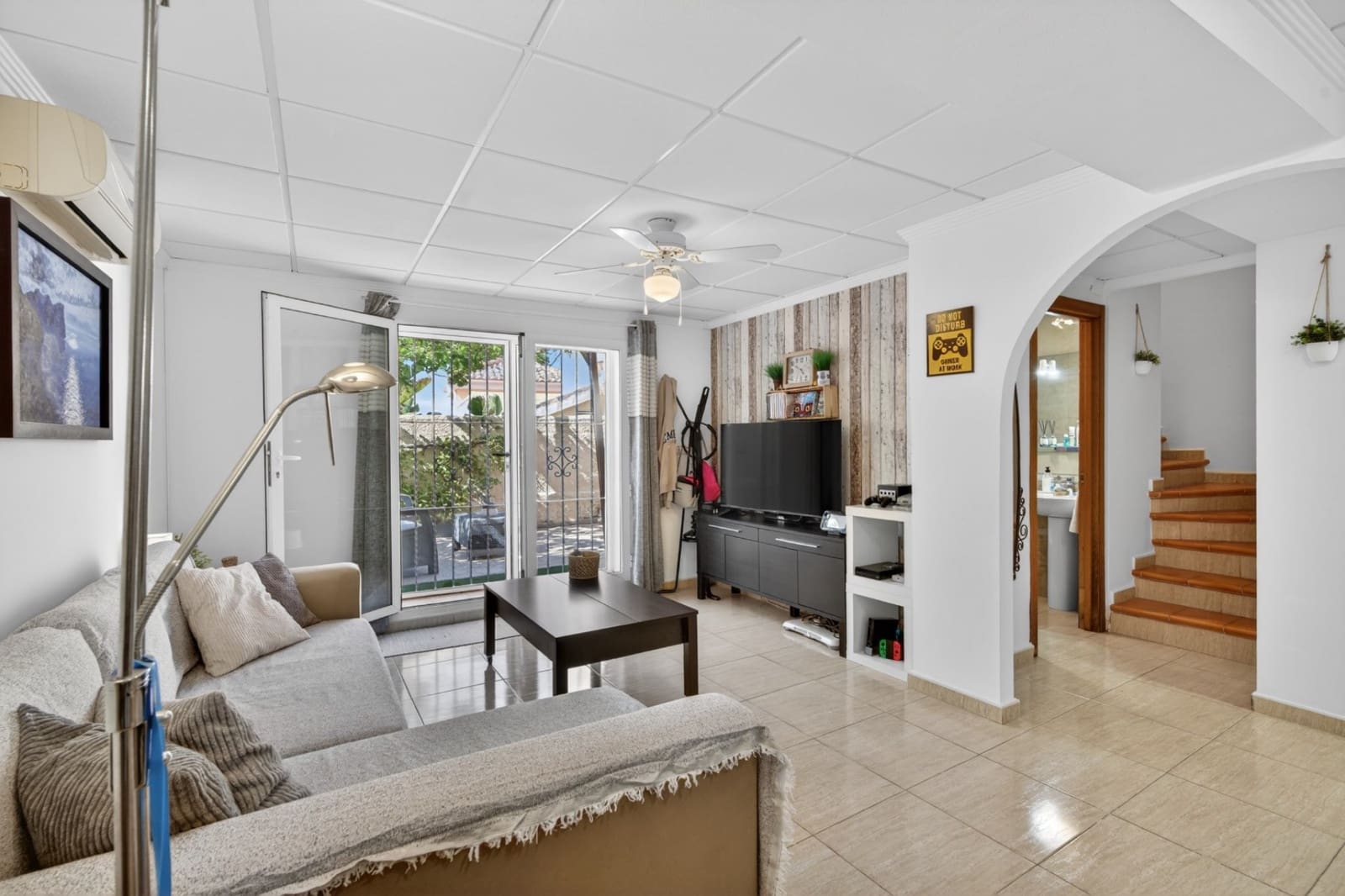 6 soveværelse Villa til salg i Gran Alacant med swimmingpool - € 539.900 (Ref: 9930472)