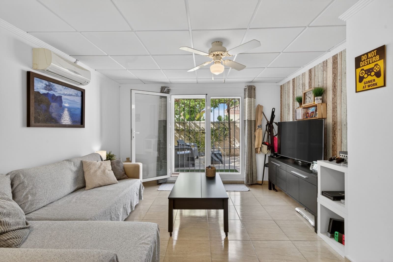6 soveværelse Villa til salg i Gran Alacant med swimmingpool - € 539.900 (Ref: 9930472)