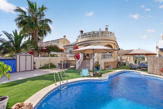 6 camera da letto Villa in vendita in Monte y Mar, Santa Pola con piscina garage - 539.900 € (Rif: 9930472)